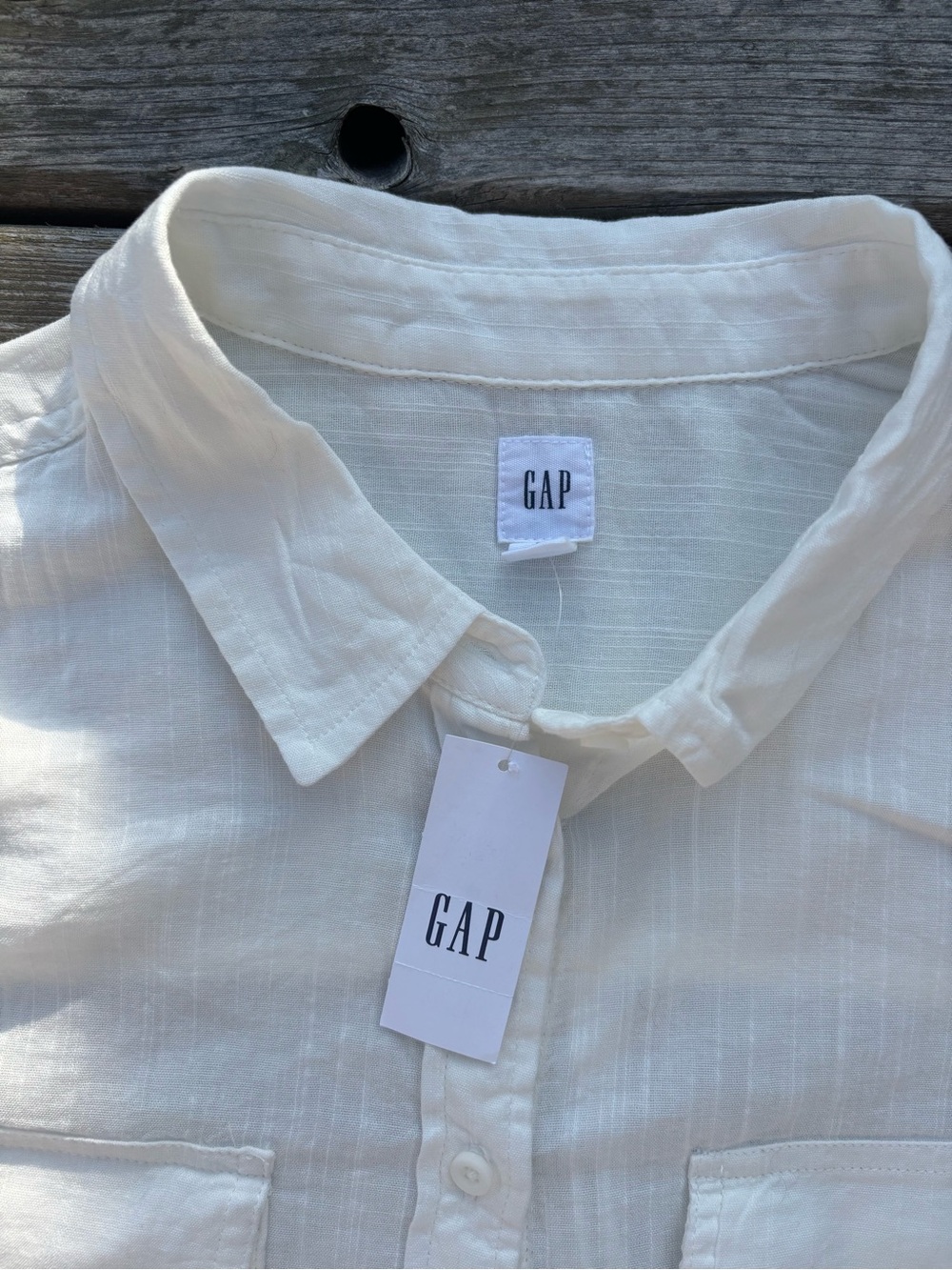 GAP White Short Sleeve Button-Down Cotton Blend Shirt